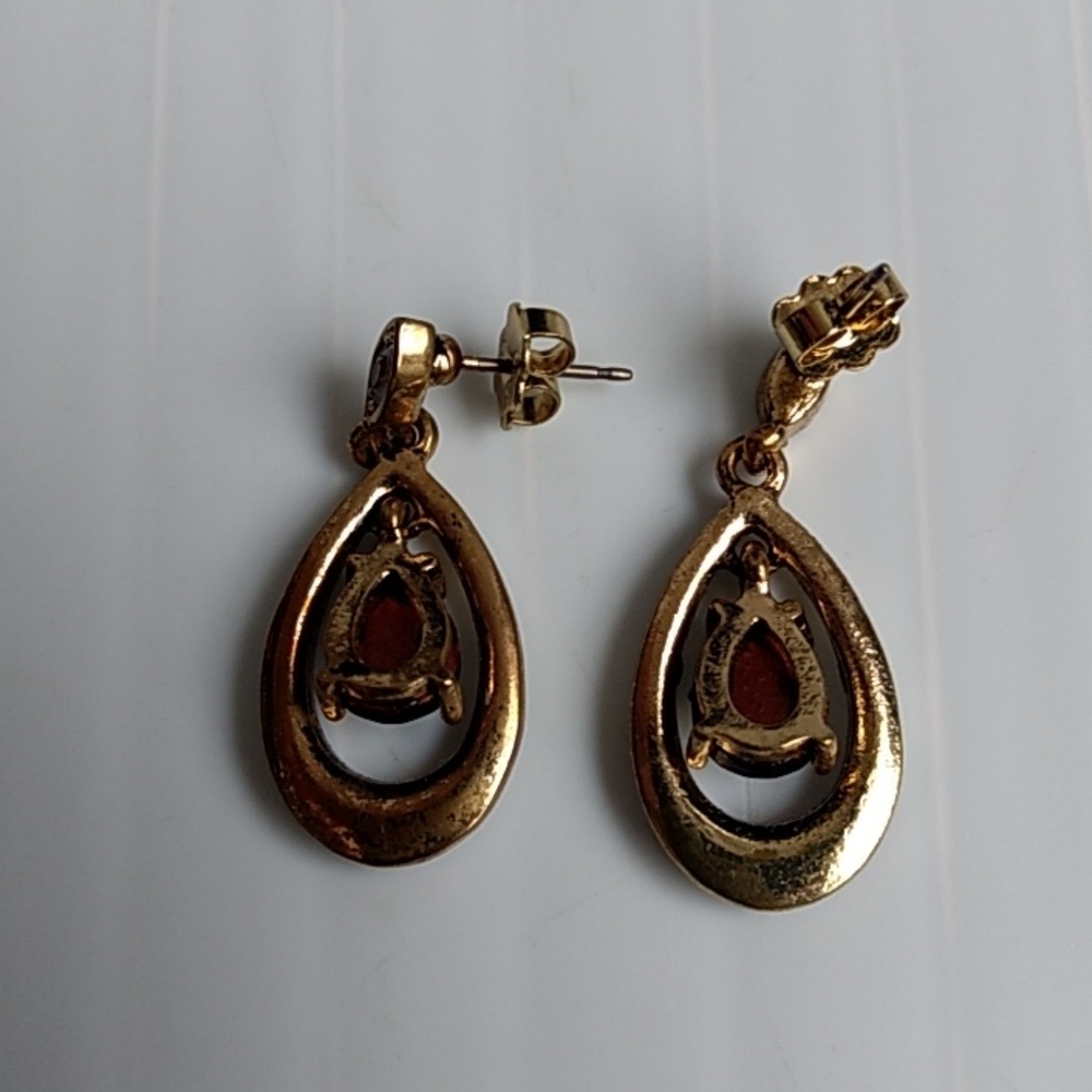 Avon Topaz Colored Teardrop Gift Set in The Box - Picture 7 of 8